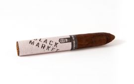 Black Market Torpedo ganze Zigarre